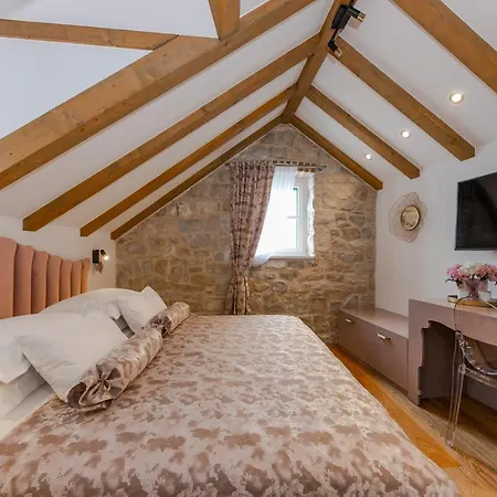 Villa Bante - Luxury Stone House *