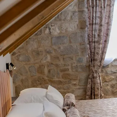 Bante - Luxury Stone House *