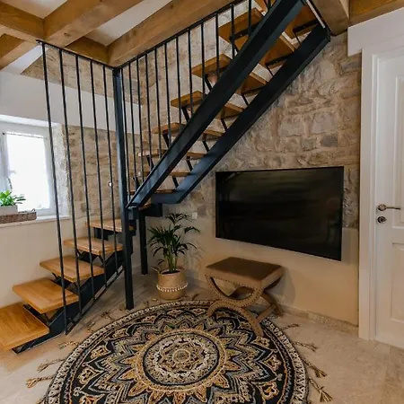 Bante - Luxury Stone House Villa *