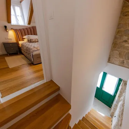 Bante - Luxury Stone House Kastela