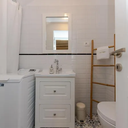 Bante - Luxury Stone House