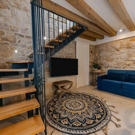 Bante - Luxury Stone House * Kastela