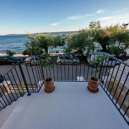 Bante - Luxury Stone House *