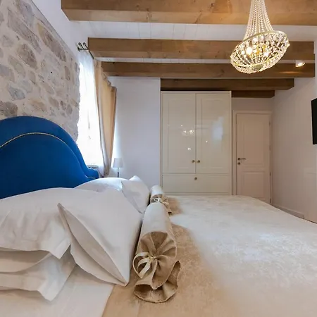 Bante - Luxury Stone House Villa