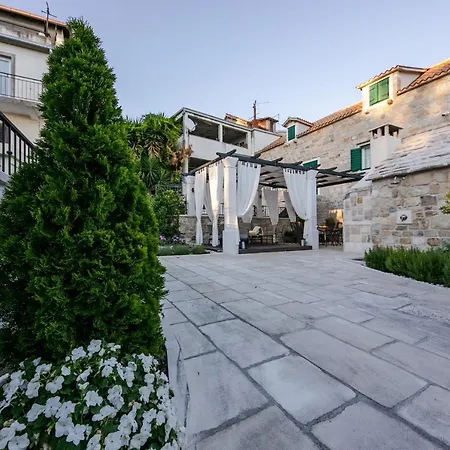 Bante - Luxury Stone House * Kastela